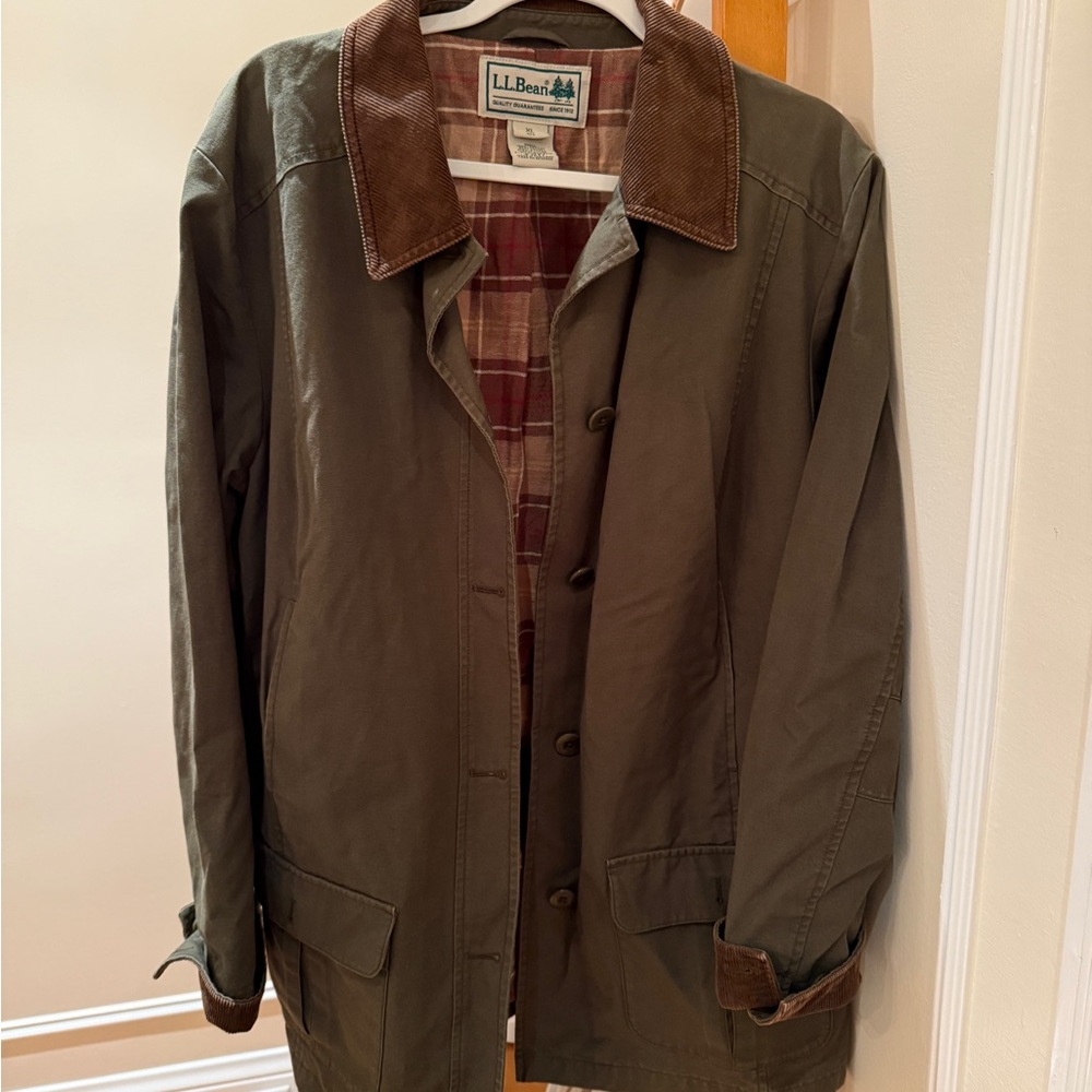 Vintage L.L. Bean Men's Green Field Jacket with Brown Details